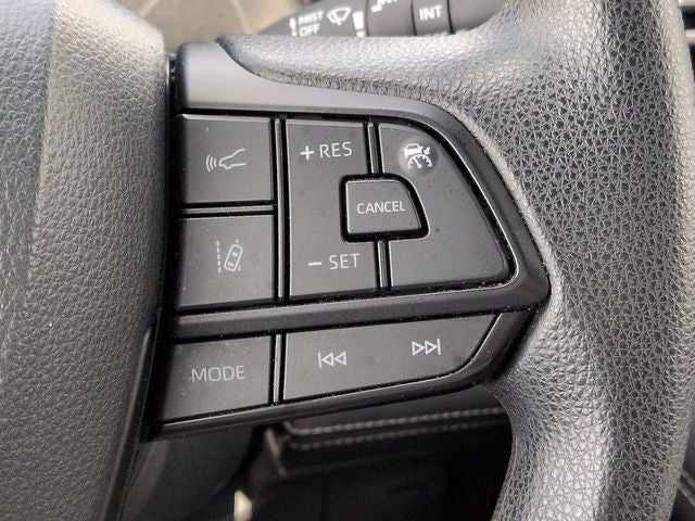 2025 Toyota SIENNA LE LE 8 Passenger