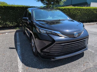 2025 Toyota Sienna LE 8 Passenger