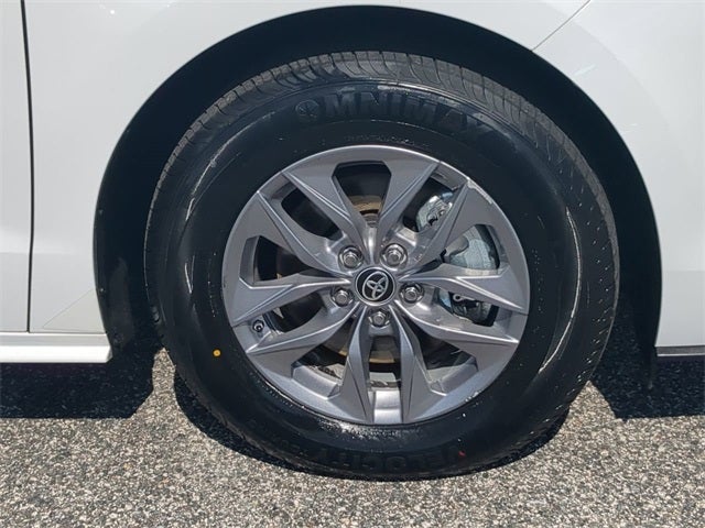 2024 Toyota SIENNA LE LE 8 Passenger