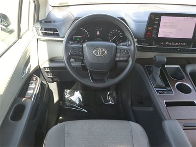 2024 Toyota SIENNA LE LE 8 Passenger