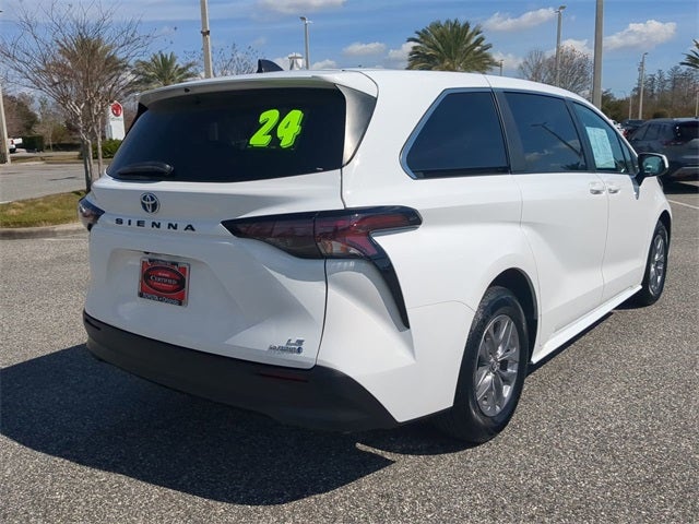 2024 Toyota SIENNA LE LE 8 Passenger