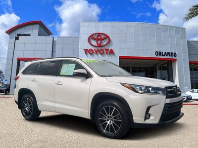 2017 Toyota Highlander SE