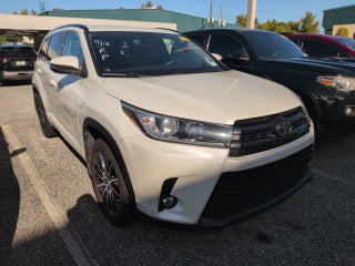2017 Toyota Highlander SE