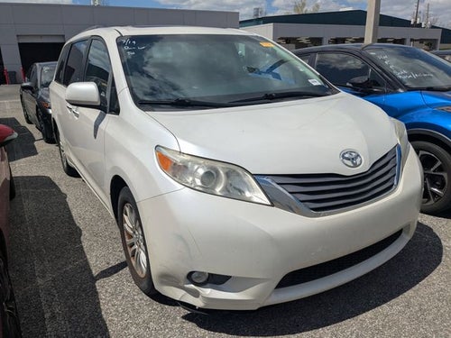 2016 Toyota SIENNA XLE PREM XLE Premium 8 Passenger