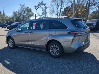 2026 Toyota Sienna XLE 8 Passenger