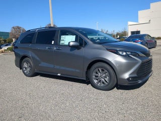 2026 Toyota Sienna XLE 8 Passenger
