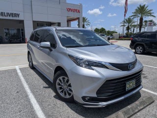 2025 Toyota Sienna XLE 8 Passenger