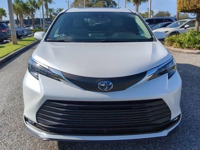 2026 Toyota Sienna XLE