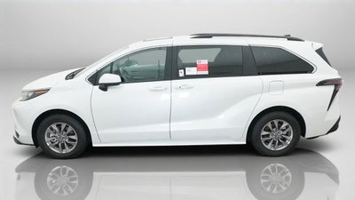 2026 Toyota Sienna XLE
