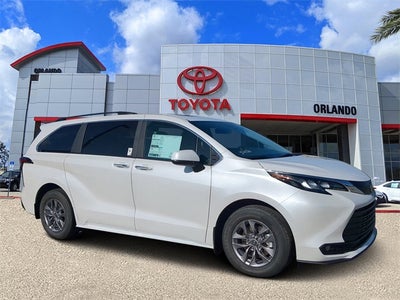 2026 Toyota Sienna XLE 8 Passenger