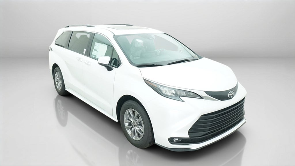 2026 Toyota Sienna XLE