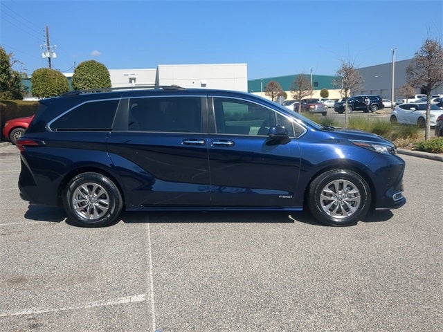 2021 Toyota SIENNA XLE XLE 7 Passenger