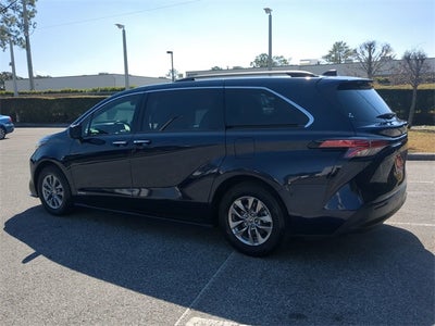 2021 Toyota SIENNA XLE XLE 7 Passenger