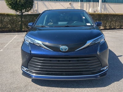2021 Toyota SIENNA XLE XLE 7 Passenger