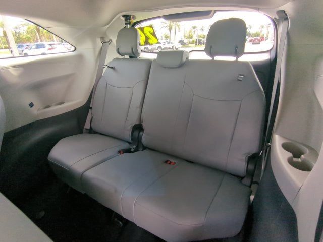 2024 Toyota Sienna XLE 8 Passenger