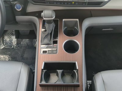 2024 Toyota Sienna XLE 8 Passenger