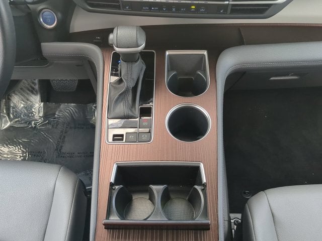 2024 Toyota Sienna XLE 8 Passenger