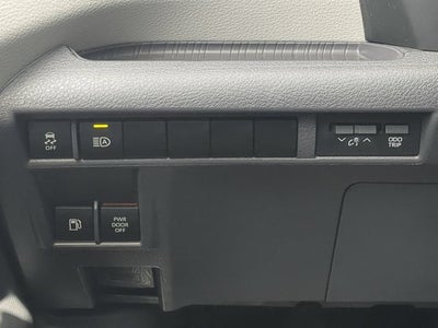 2024 Toyota Sienna XLE 8 Passenger