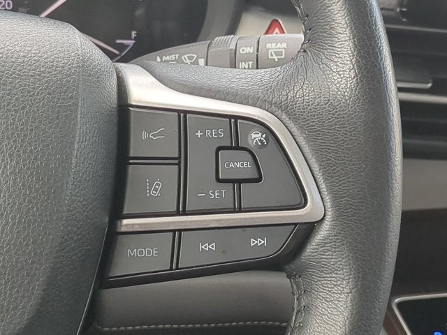 2024 Toyota Sienna XLE 8 Passenger