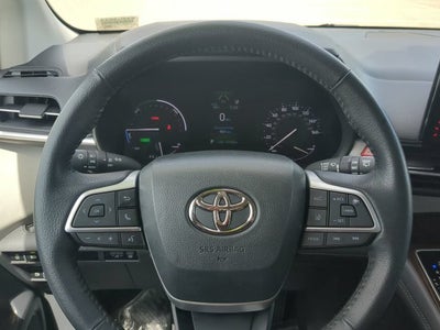 2024 Toyota Sienna XLE 8 Passenger