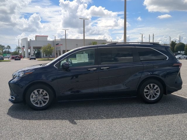 2024 Toyota Sienna XLE 8 Passenger