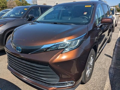 2023 Toyota SIENNA XLE XLE 7 Passenger