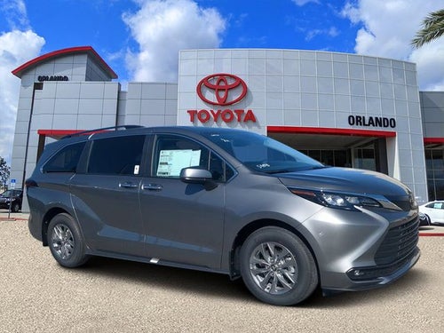 2026 Toyota Sienna XLE 8 Passenger