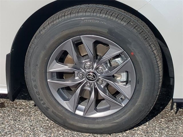 2026 Toyota Sienna XLE 8 Passenger