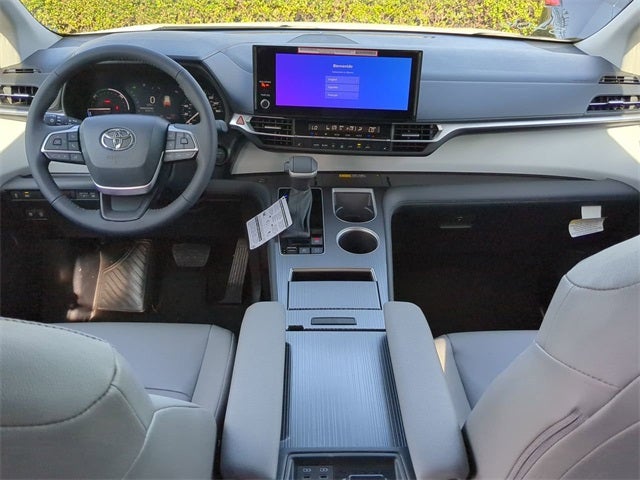 2026 Toyota Sienna XLE 8 Passenger
