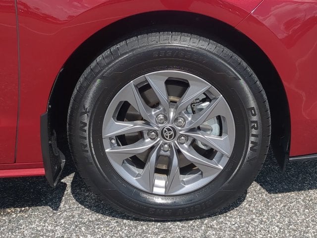 2024 Toyota Sienna XLE 8 Passenger