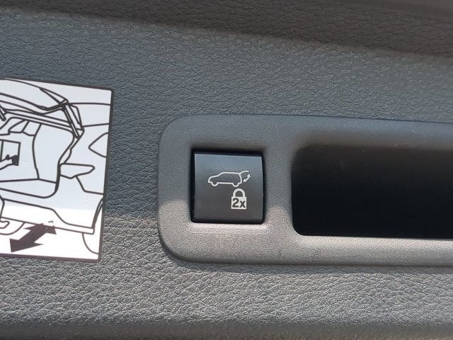 2024 Toyota Sienna XLE 8 Passenger