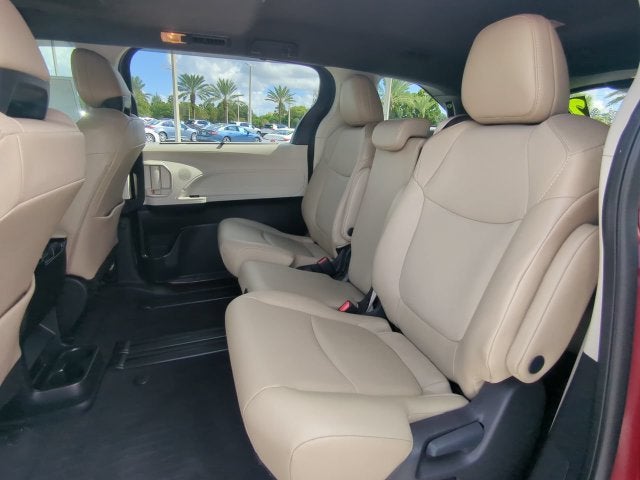 2024 Toyota Sienna XLE 8 Passenger