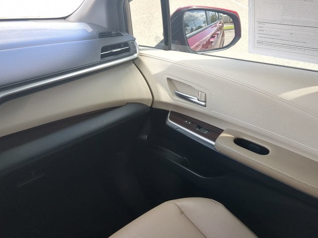 2024 Toyota Sienna XLE 8 Passenger