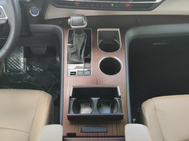 2024 Toyota Sienna XLE 8 Passenger