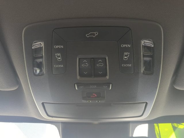 2024 Toyota Sienna XLE 8 Passenger