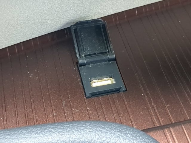 2024 Toyota Sienna XLE 8 Passenger