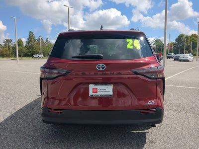 2024 Toyota Sienna XLE 8 Passenger