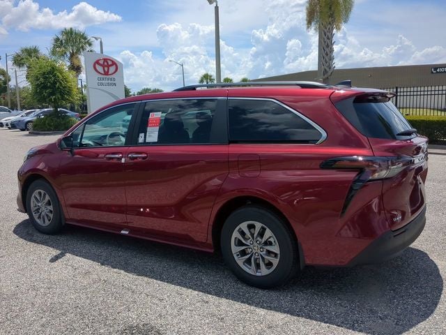 2026 Toyota Sienna XLE 8 Passenger