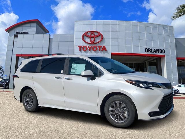 2026 Toyota Sienna XLE