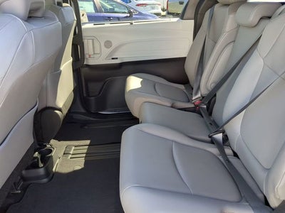 2026 Toyota Sienna XLE 8 Passenger