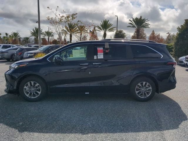 2026 Toyota Sienna XLE 8 Passenger