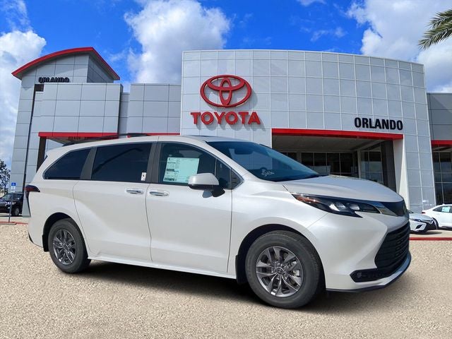 2026 Toyota Sienna XLE 8 Passenger