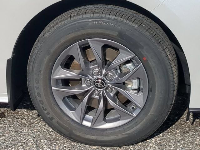 2026 Toyota Sienna XLE 8 Passenger