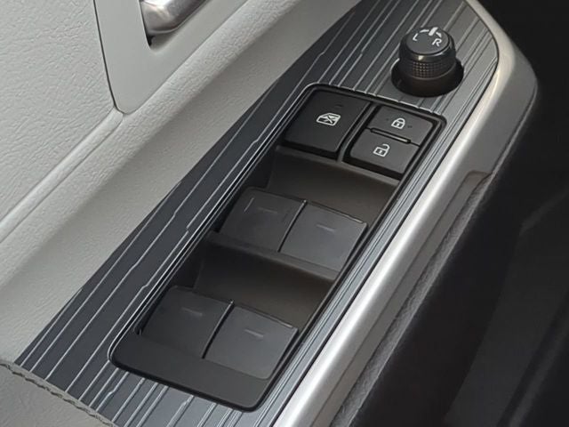 2026 Toyota Sienna XLE 8 Passenger