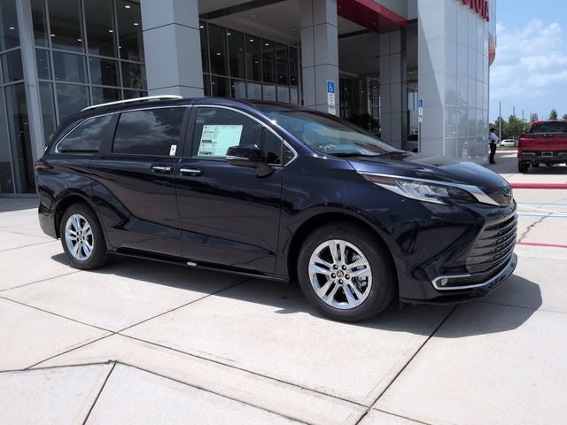 2026 Toyota Sienna Limited 7 Passenger