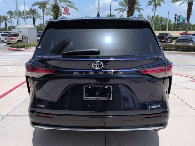 2026 Toyota Sienna Limited 7 Passenger