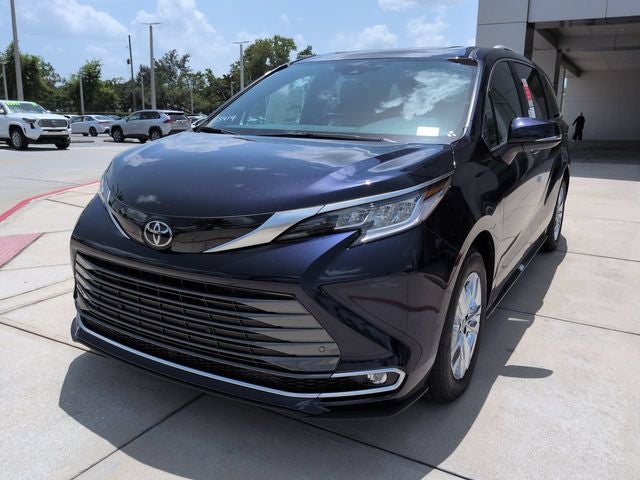 2026 Toyota Sienna Limited 7 Passenger