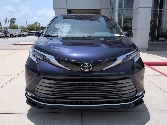 2026 Toyota Sienna Limited 7 Passenger