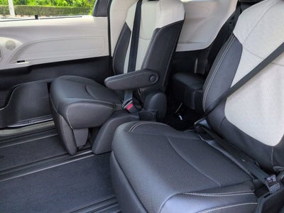 2026 Toyota Sienna Limited 7 Passenger