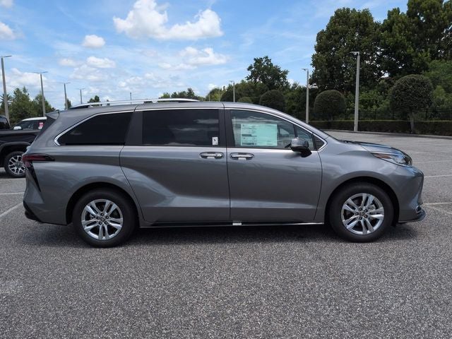 2026 Toyota Sienna Limited 7 Passenger